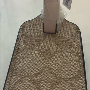 Coach Beige/Tan/White NWT CF888 Signature Canvas  Luggage tag